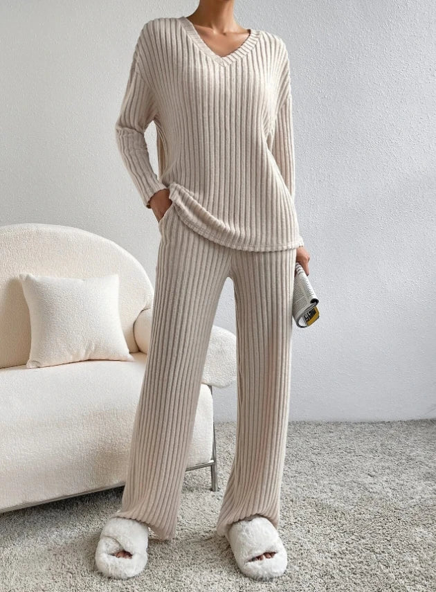 Casual-Sets-Voor-Dames-2-Stuks-Herfst-Nieuwe-Loungewear-Losse-V-Hals-Top-Met-Lange-Mouwen_9897e5b3-a55a-4e47-9135-8a01fd5db644.webp