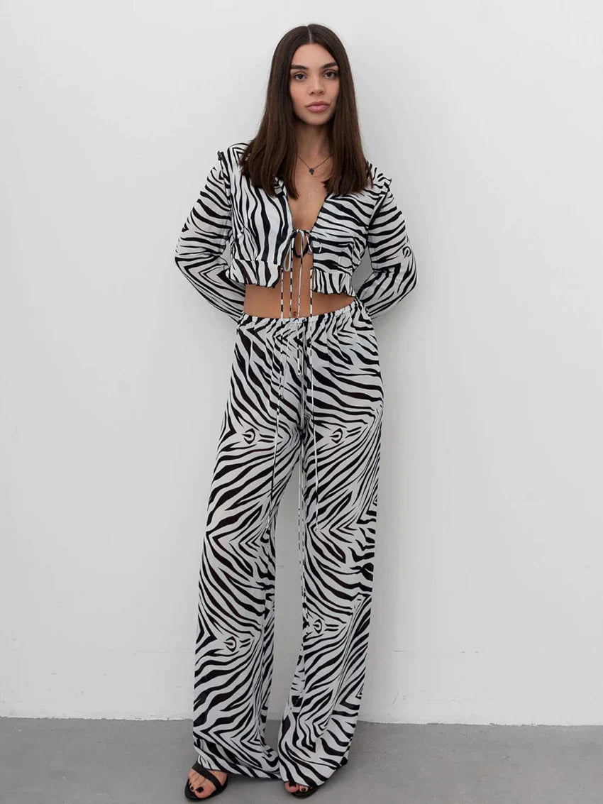 Marthaqiqi-Striped-Female-Pajamas-Set-Sexy-V-Neck-Sleepwear-Long-Sleeve-Nightwear-Crop-Top-Lace-Up_590a8de8-72cf-4034-bb08-36167e76c831.webp