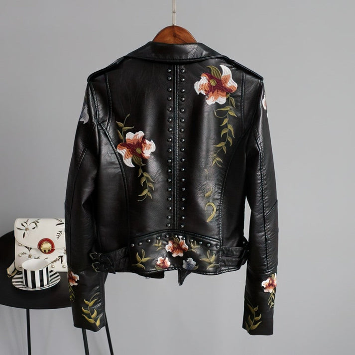 Black2_9eef71fe-ad4c-42e4-8bb0-7605946b1403.jpg